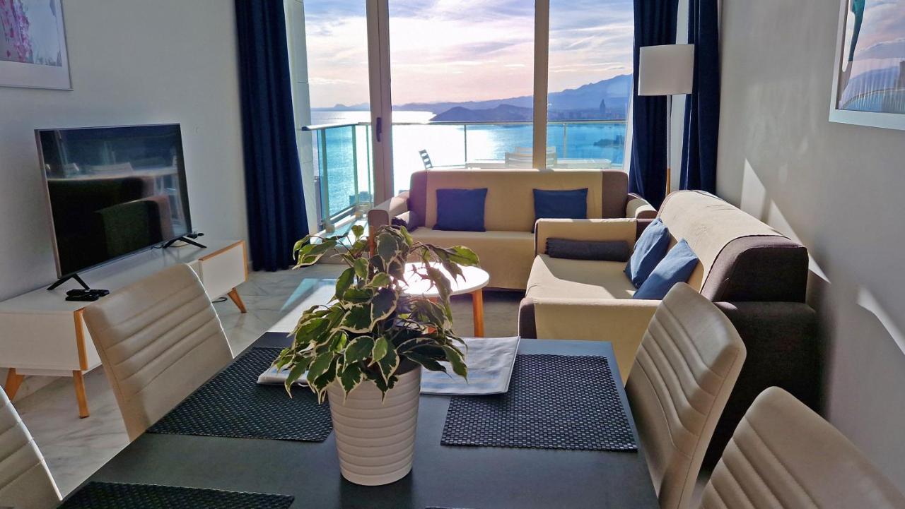 Skyline 26 Stunning Sea Views From A 2-Bedroom Apartment On The 26Th Floor Benidorm Zewnętrze zdjęcie